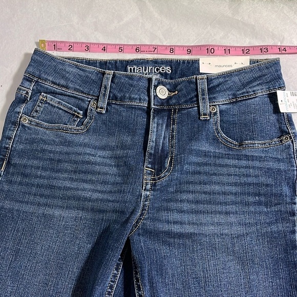 Maurices jeans slim boot size 28 waist (2) - Picture 5 of 7